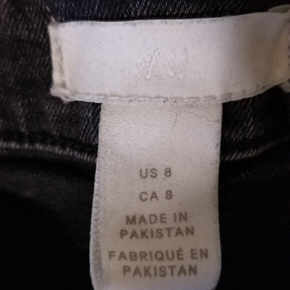 H&M Distressed Jean Shorts black and grey destress - Picture 5 of 7